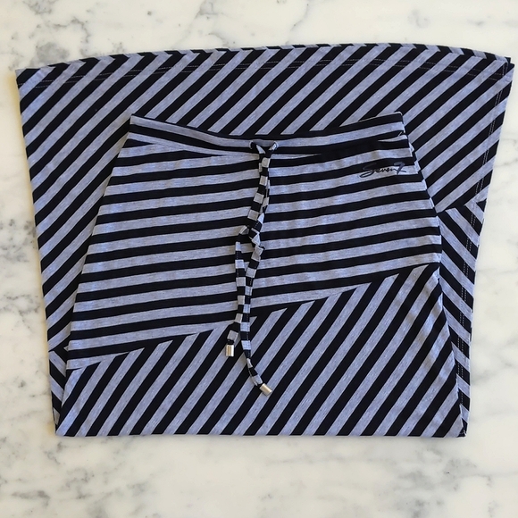 NWOT. Seven7 Polyester Rayon Spandex Stripe Patterned Maxi Skirt w/painted logo. - Picture 2 of 5